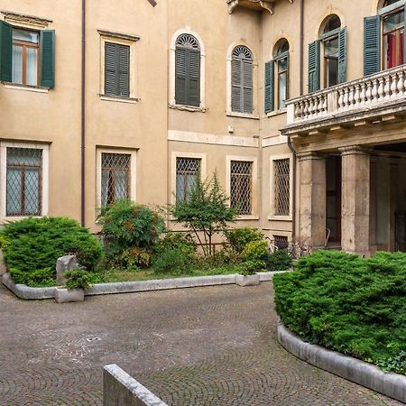 Antica Residenza Adua Lägenhet Verona Exteriör bild